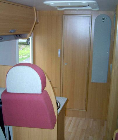 H R Fahrzeugvermietung Wohnmobil 403